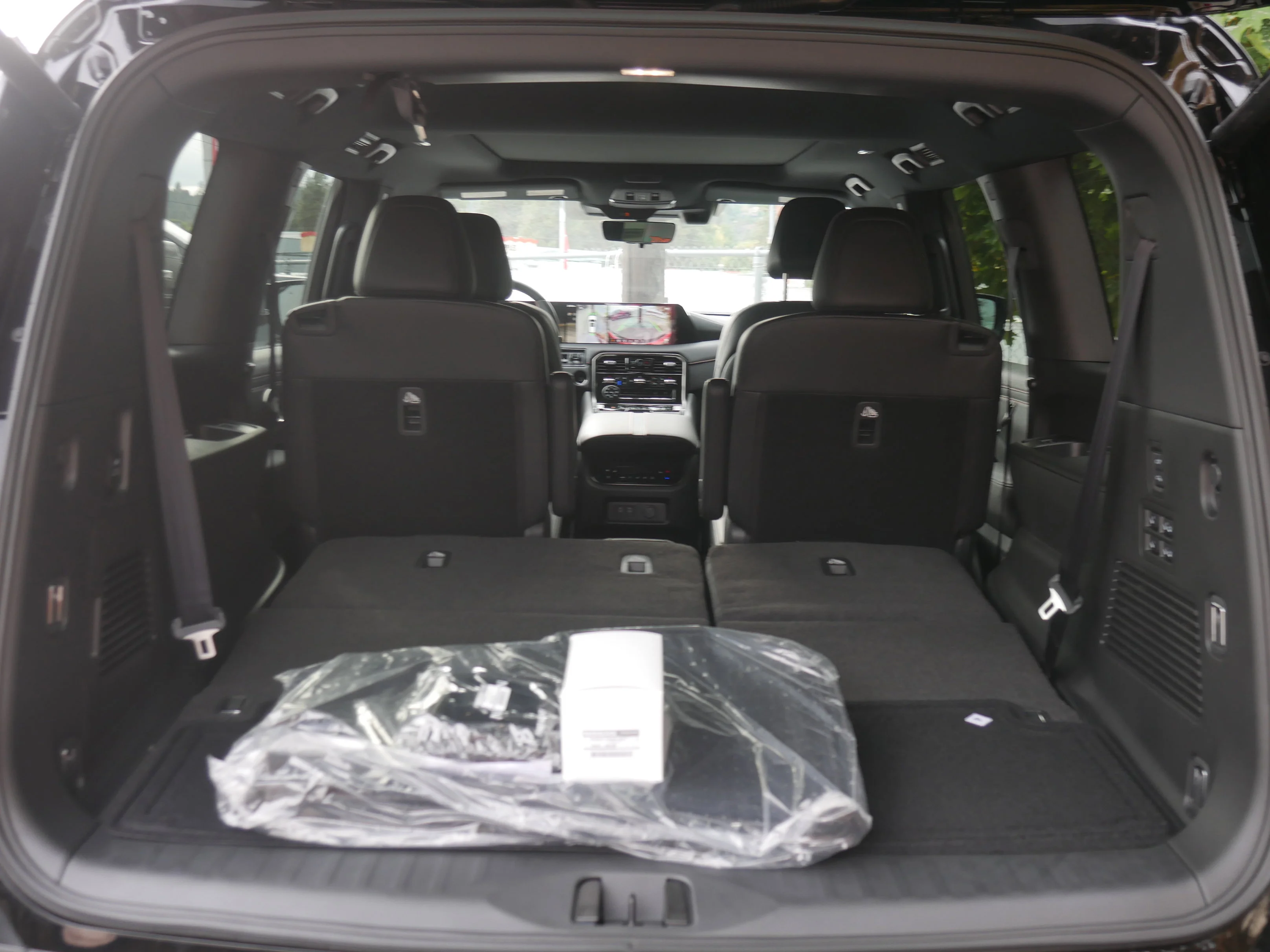2026 Nissan Armada PRO-4X - Photo 25