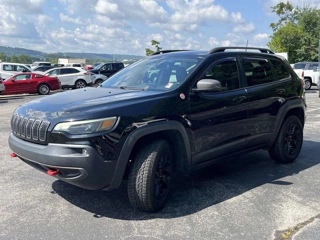 Used 2019 Diamond Black Jeep Trailhawk image 9