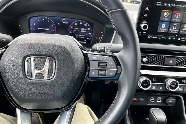 Certified Used 2024 Platinum White Pearl Honda Touring image 11