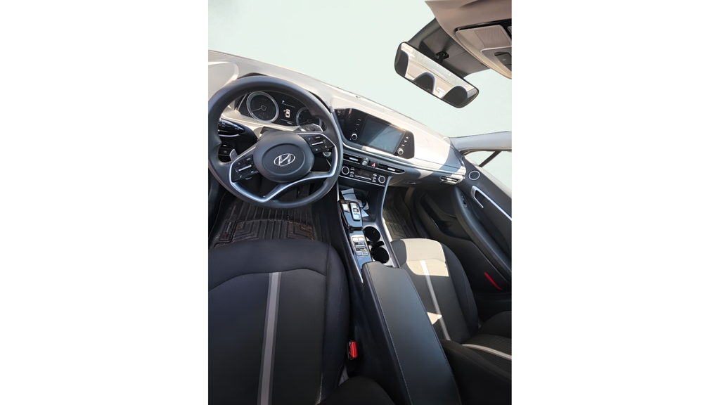 Used 2021 Silver Hyundai Blue image 8