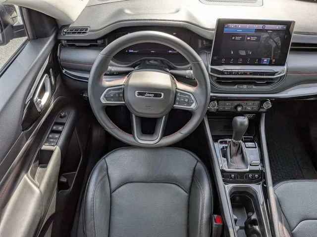Used 2022 Diamond Black C Jeep Trailhawk image 17