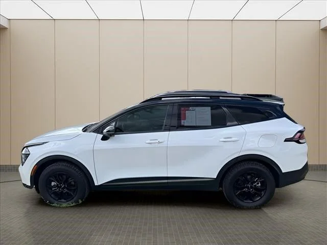 Used 2024 White Kia X-Pro Prestige image 22