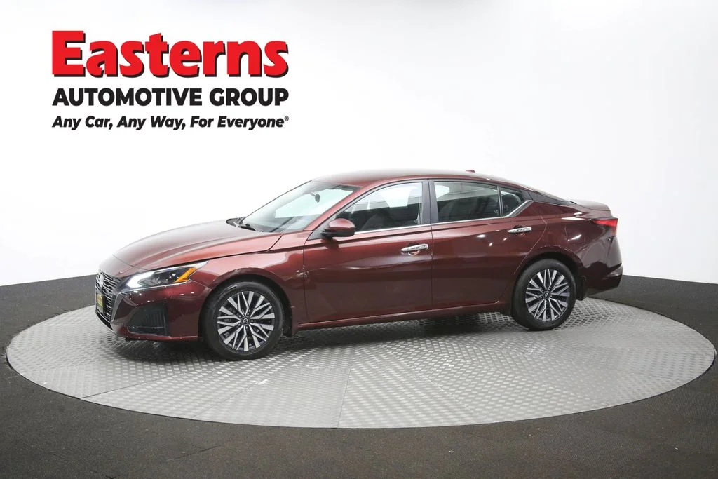 Used 2023 Red Nissan 2.5 SV image 57