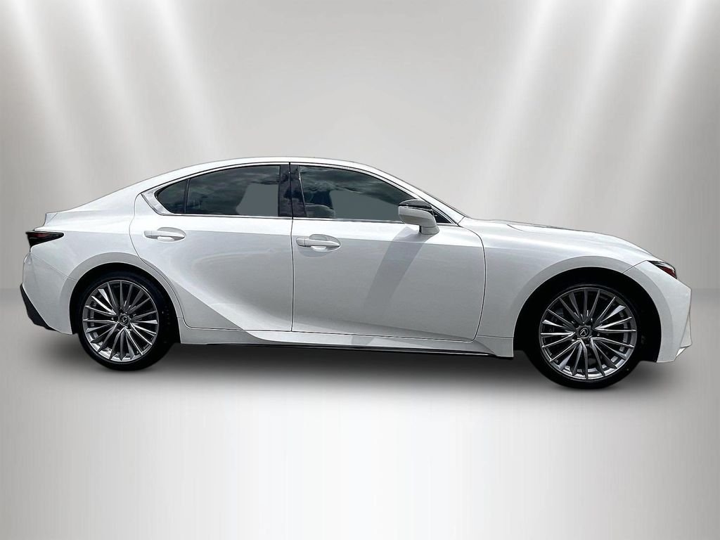 Used 2024 Eminent White Pearl Lexus 300 image 4