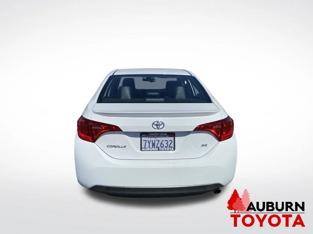 Used 2017 Ice Cap Toyota SE image 6
