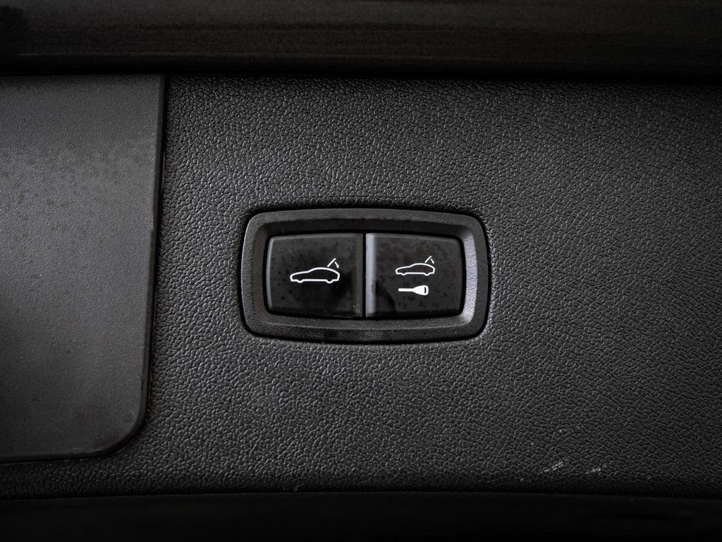 Certified Used 2022 Quartzite Grey Metallic Porsche E-Hybrid image 27