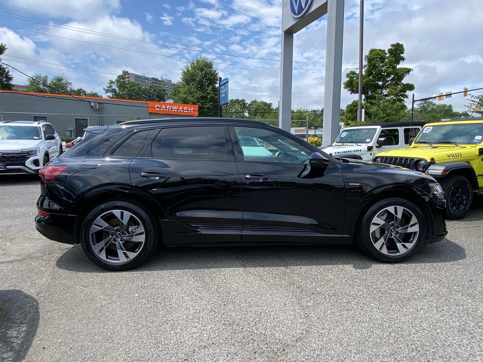 Used 2022 Black Audi Premium Plus image 2