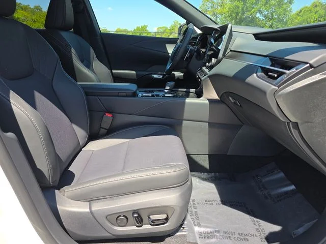 New 2026 Eminent White Pearl Lexus PREMIUM PLUS image 10