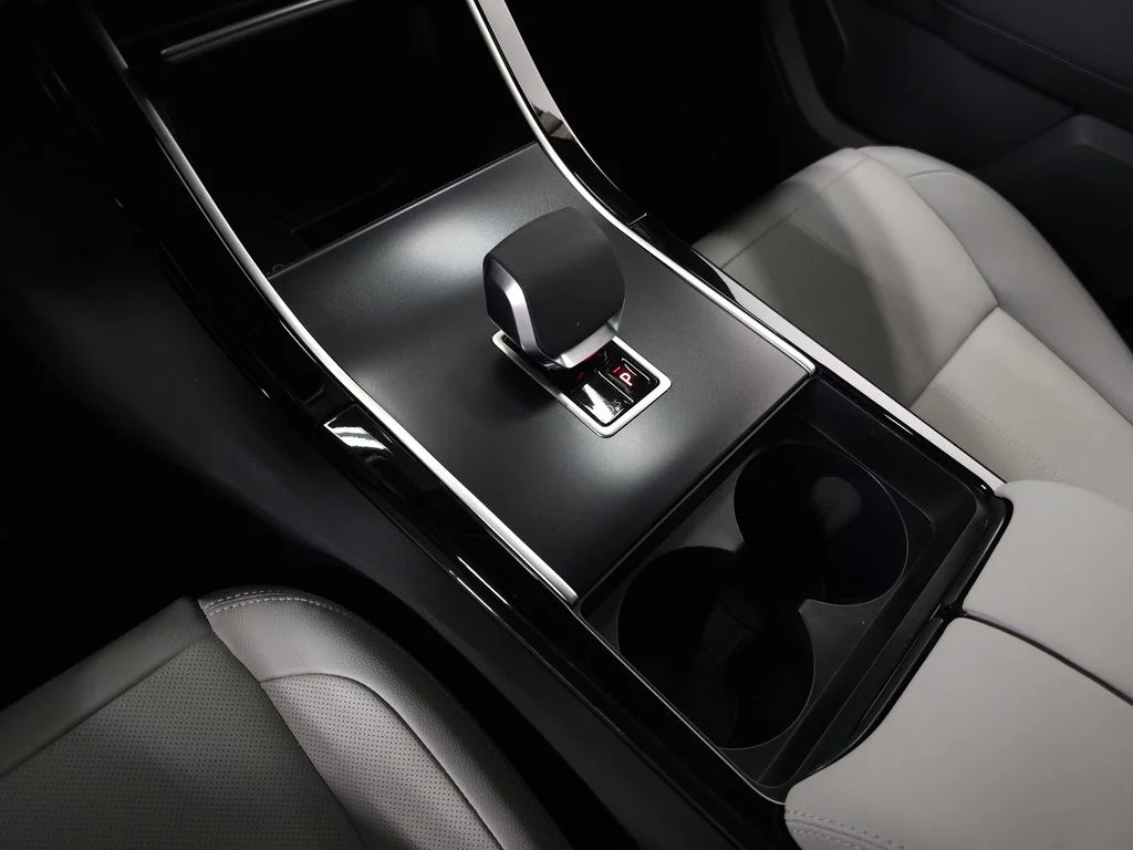 2026 Land Rover Range Rover Velar Dynamic SE - Photo 39