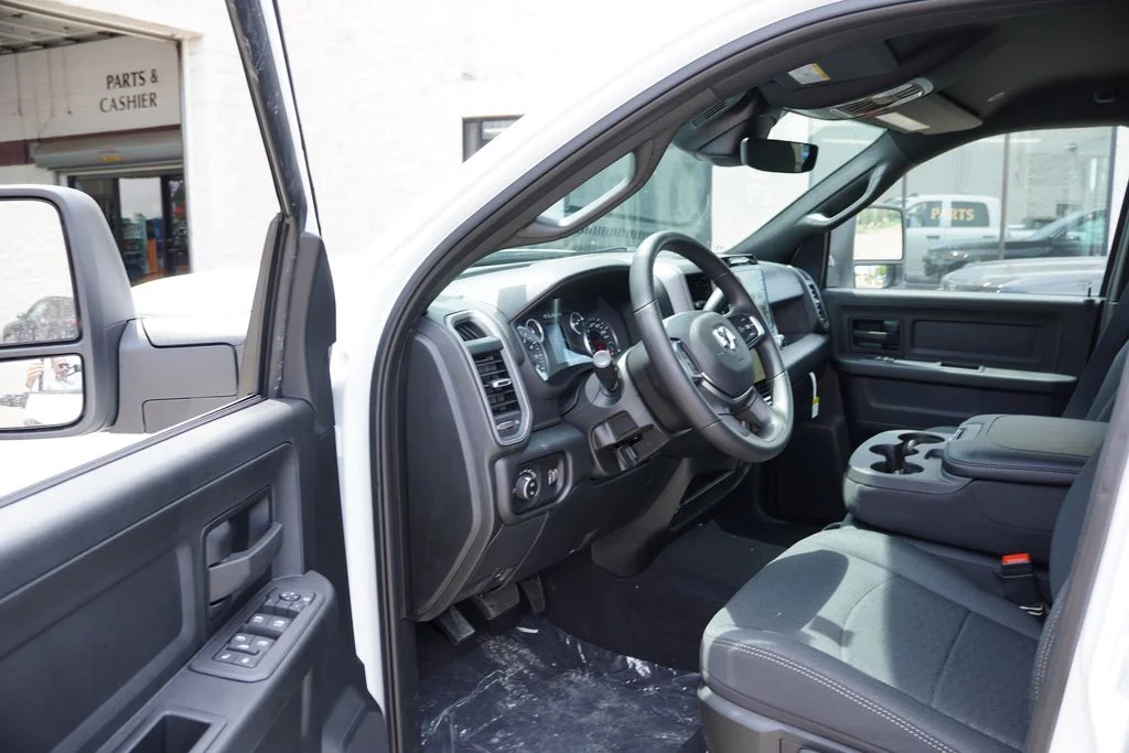 New 2026 Bright White Clear-Coat Exterior Paint RAM Tradesman image 11