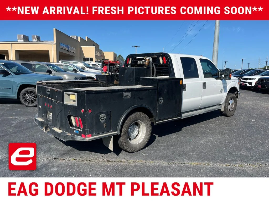 Used 2016 White Ford XL image 4