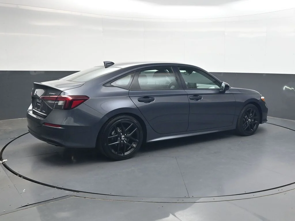 Used 2025 Meteorite Gray Metallic Honda Sport image 4