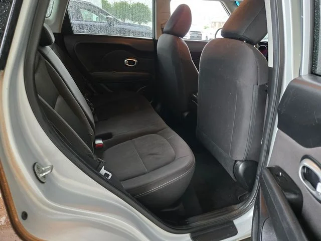 Used 2016 Silver Kia Base image 18