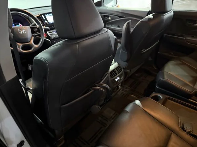 Used 2021 Platinum White Pearl Honda Touring image 28