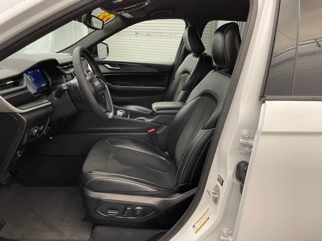 Certified Used 2023 White Jeep Altitude X image 15