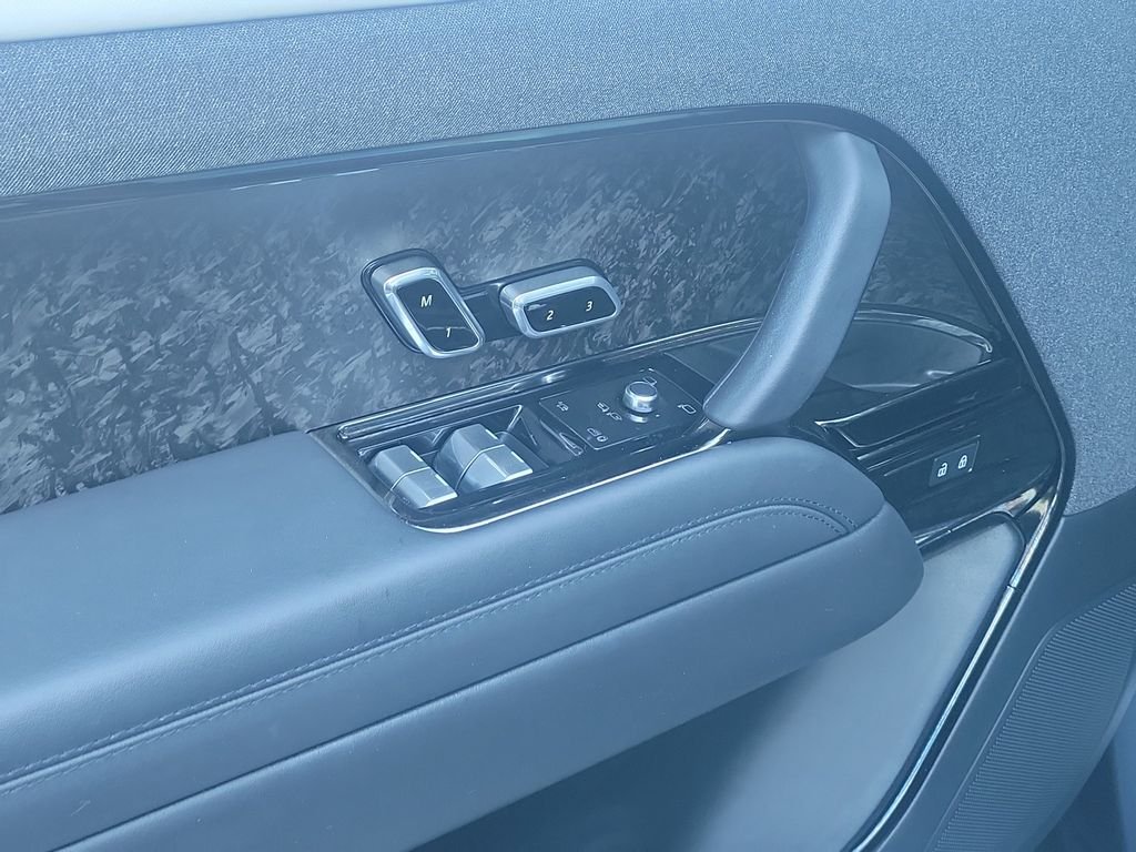 Certified Used 2023 Blue Land Rover SE Dynamic image 24