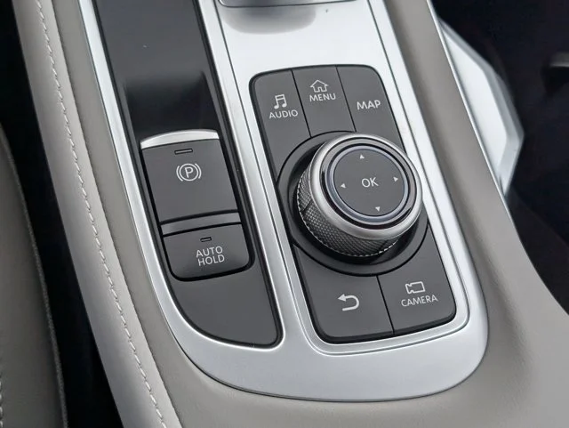 New 2027 HARBOR GRAY INFINITI LUXE image 18