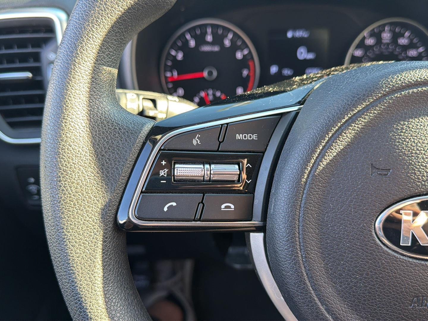 Used 2021 Sparkling Silver Kia LX image 12