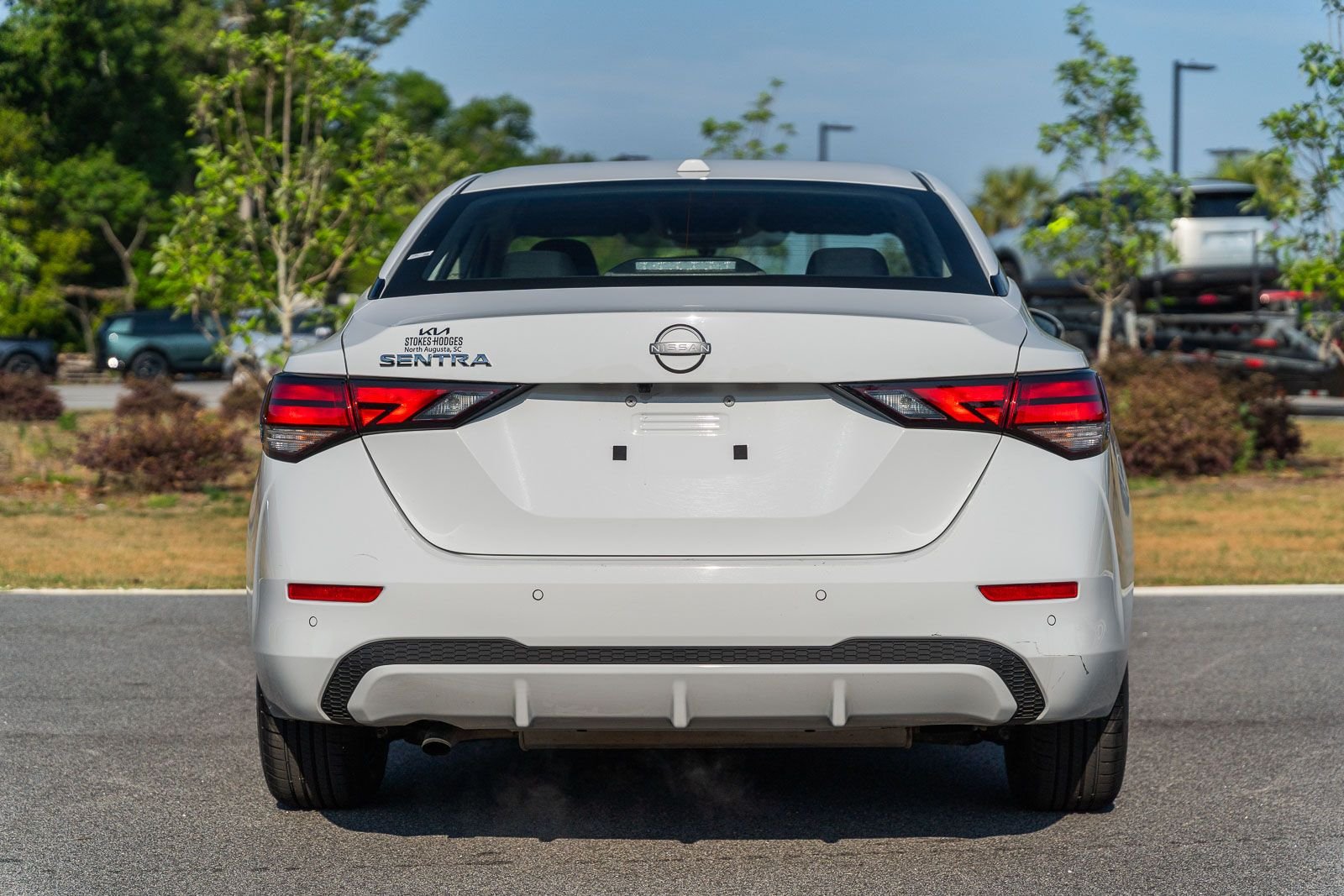 Used 2025 White Nissan SV image 5