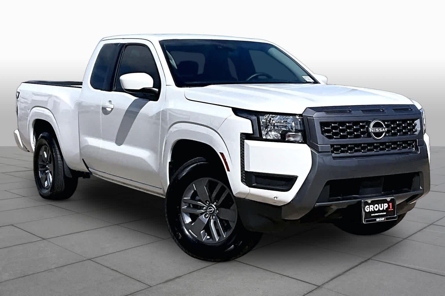 Certified Pre-Owned 2025 Nissan Frontier SV
