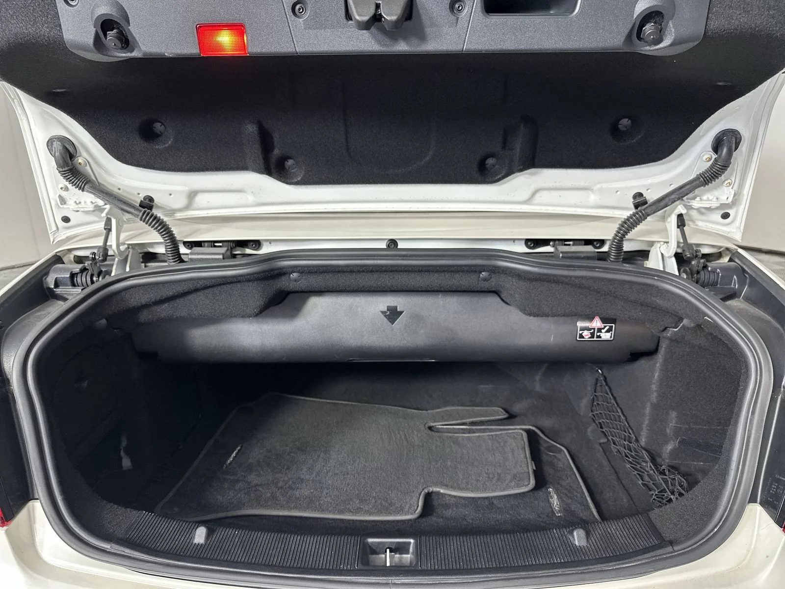 Used 2017 White Mercedes-Benz E 400 image 23
