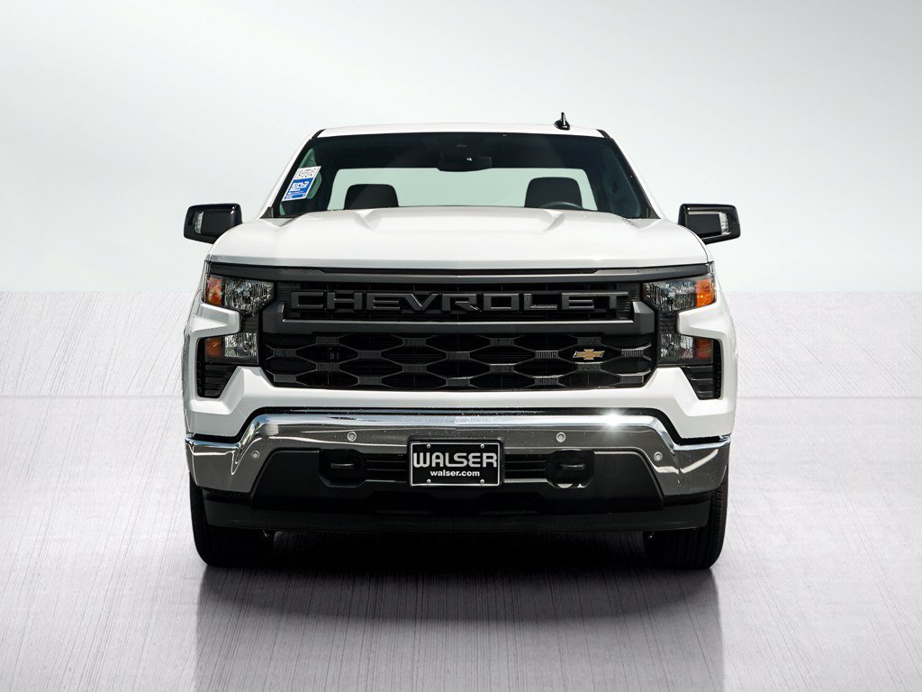 New 2025 Summit White Chevrolet WT image 2