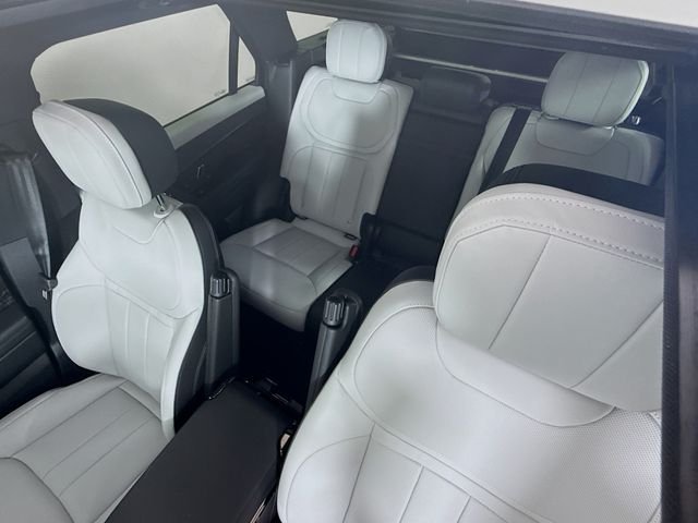 New 2026 Fuji White Land Rover Dynamic SE image 14