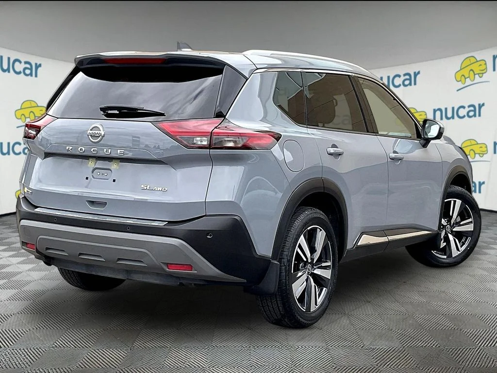 Used 2021 Gray Nissan SL image 6