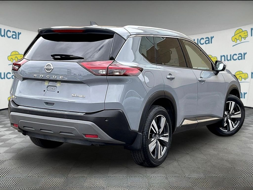 Used 2021 Gray Nissan SL image 6