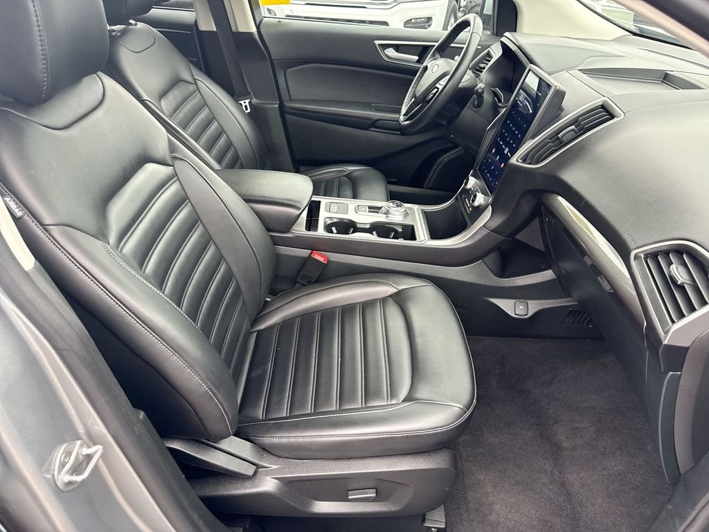 Used 2024 Silver Ford SEL image 63