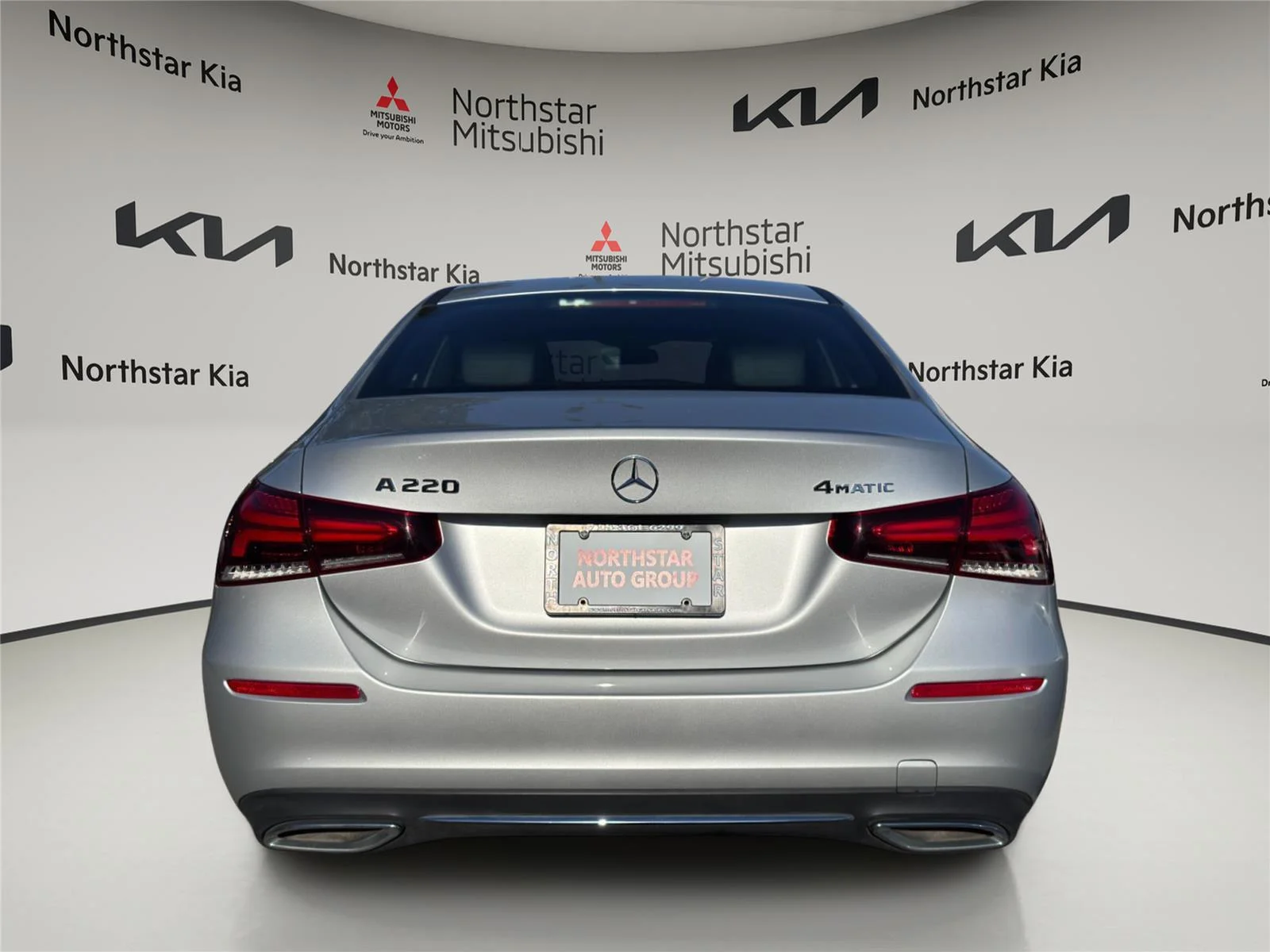 Used 2022 Iridium Silver Metallic Mercedes-Benz A 220 image 3