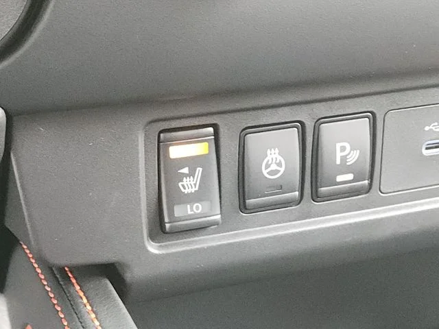 New 2026 Glacier White Nissan Crew Cab PRO-4X® image 16