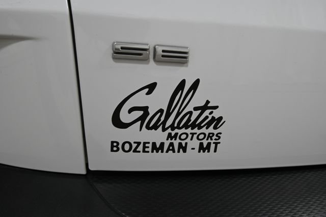 Used 2021 White Ford SE image 18