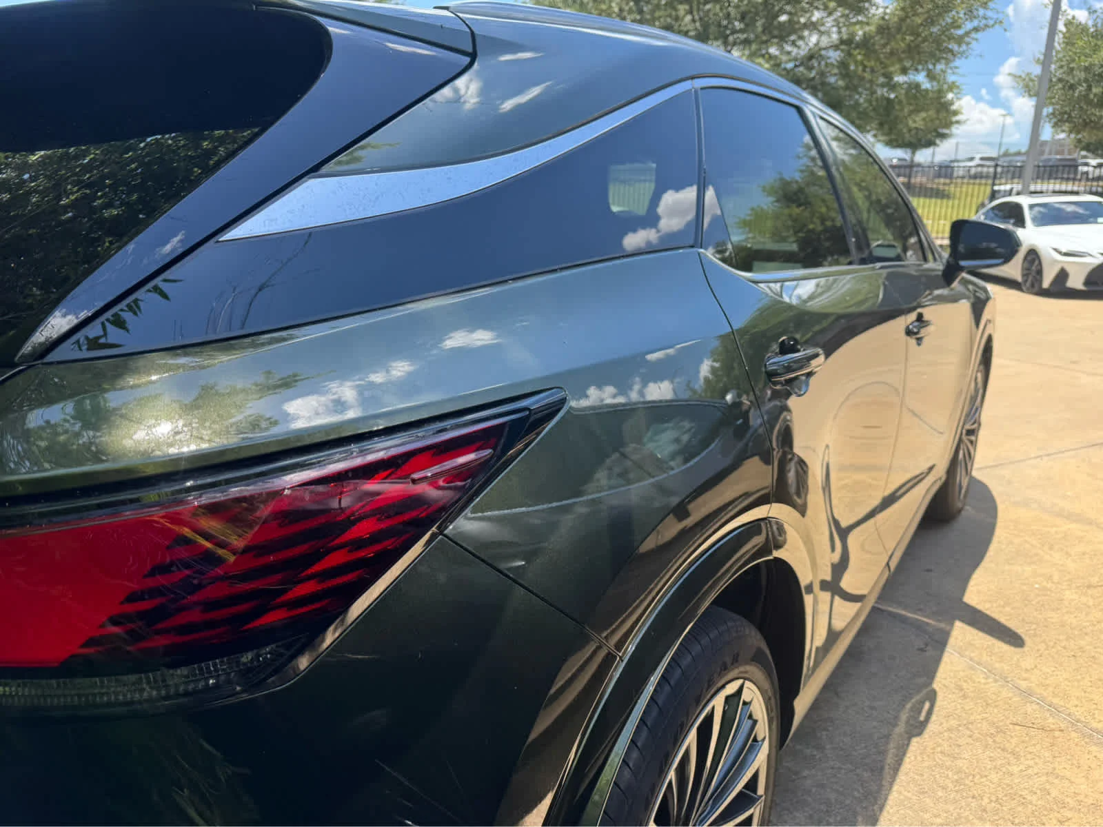 Used 2025 Nori Green Pearl Lexus Premium image 5