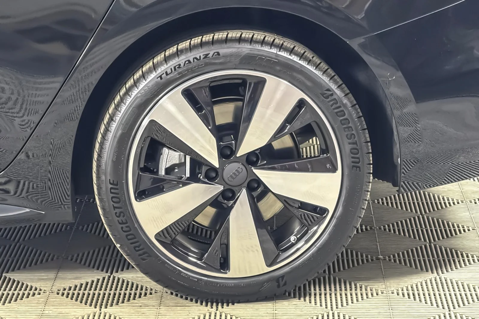 New 2026 Mythos Black Metallic Audi Premium 2.0 TFSI quattro image 24