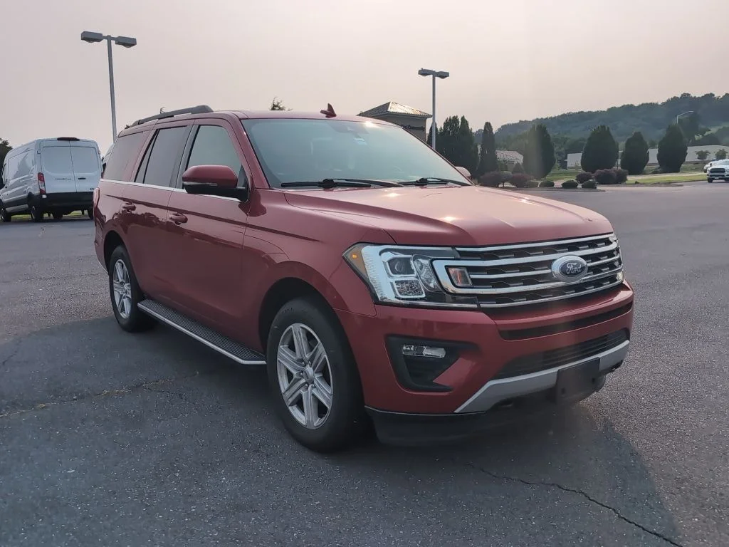 Certified Used 2020 Red Ford XLT image 3