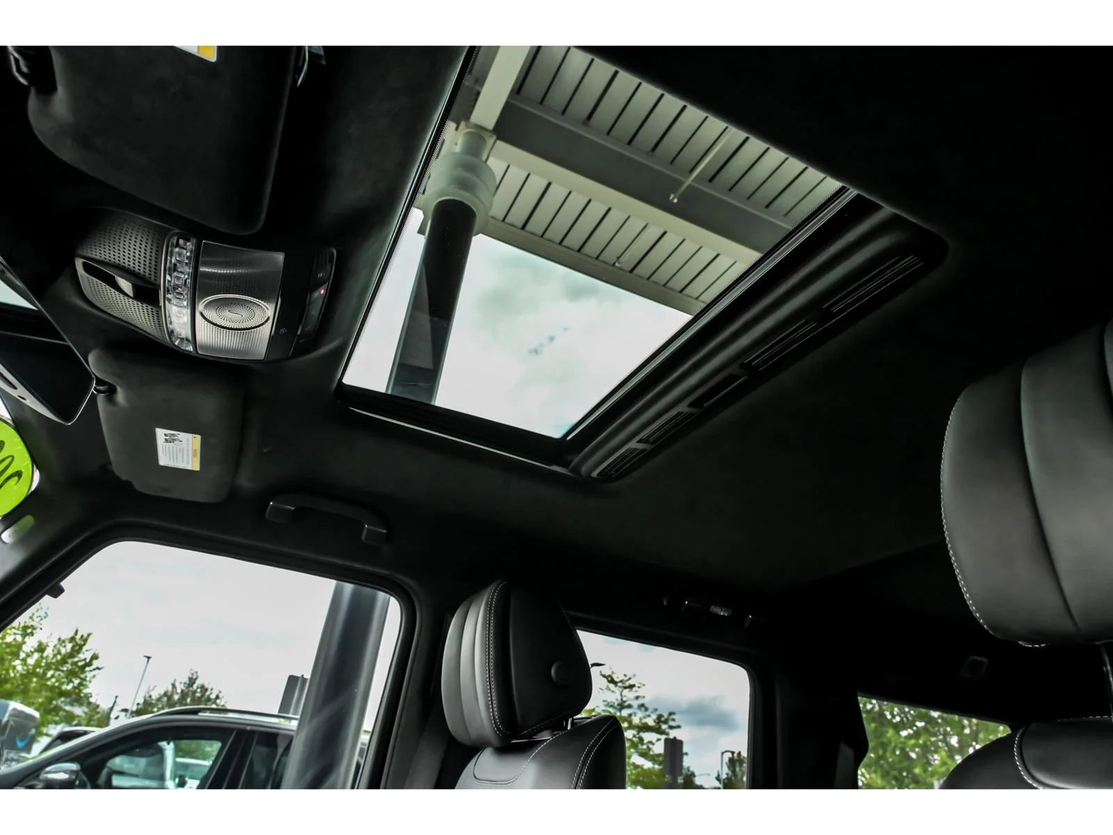 Used 2022 Black Mercedes-Benz G 550 image 13