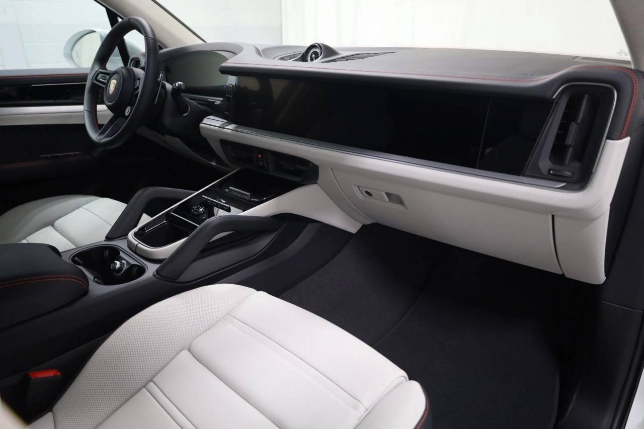 Used 2025 White Porsche GTS image 6