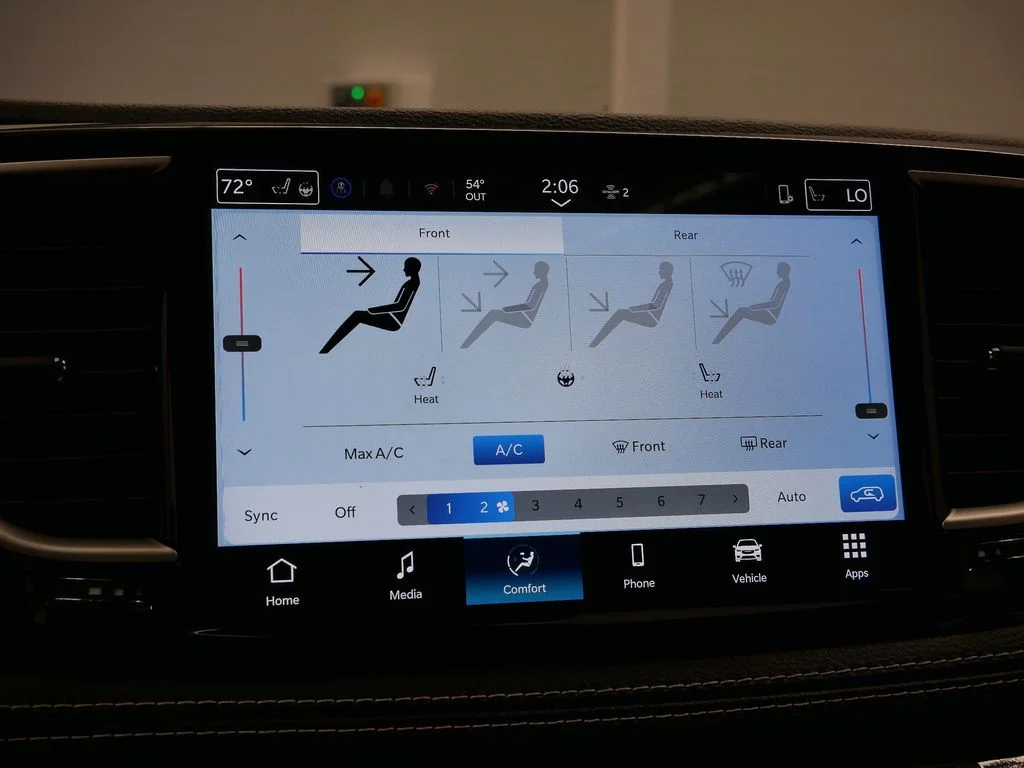 2026 Chrysler Pacifica Select - Photo 42