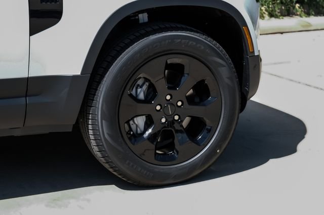 New 2026 Fuji White Land Rover S image 65