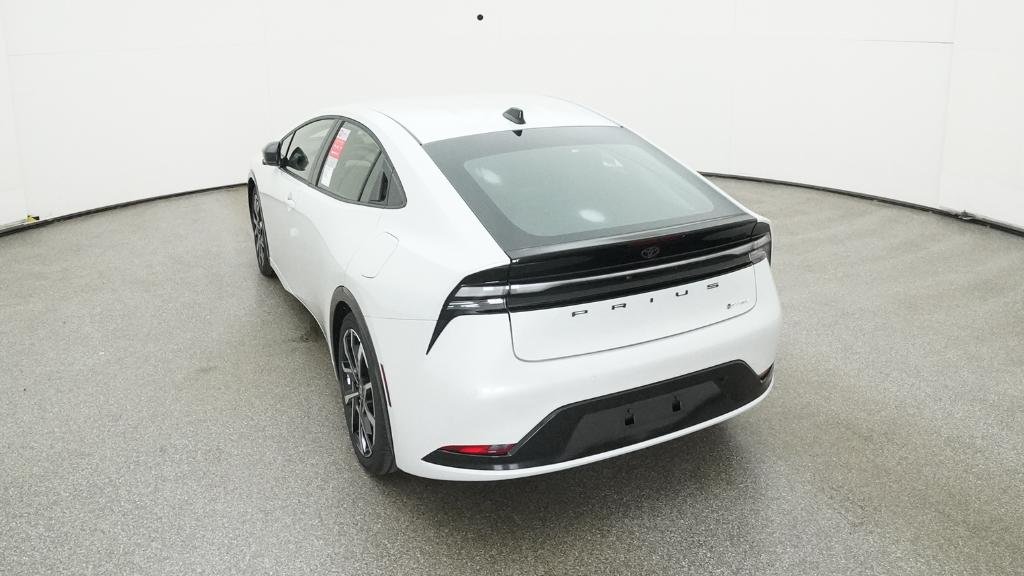 New 2026 Wind Chill Pearl Toyota XSE image 2
