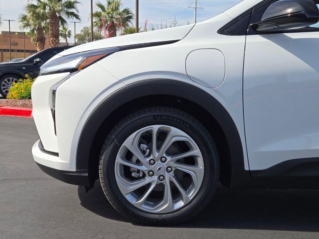 2027 Chevrolet Bolt LT - Photo 5
