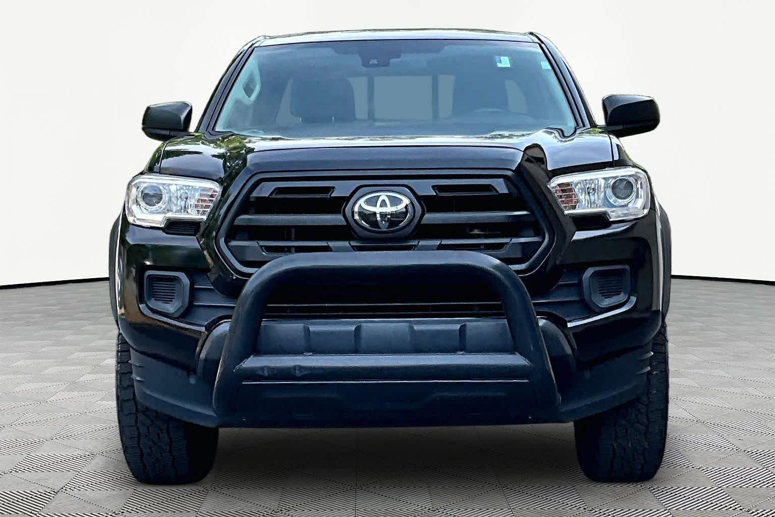 Used 2019 Midnight Black Metallic Toyota SR image 3