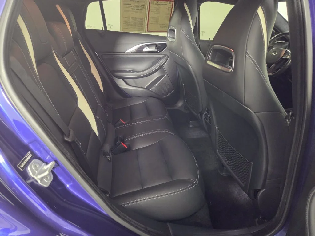 Used 2018 Ink Blue INFINITI Sport image 28