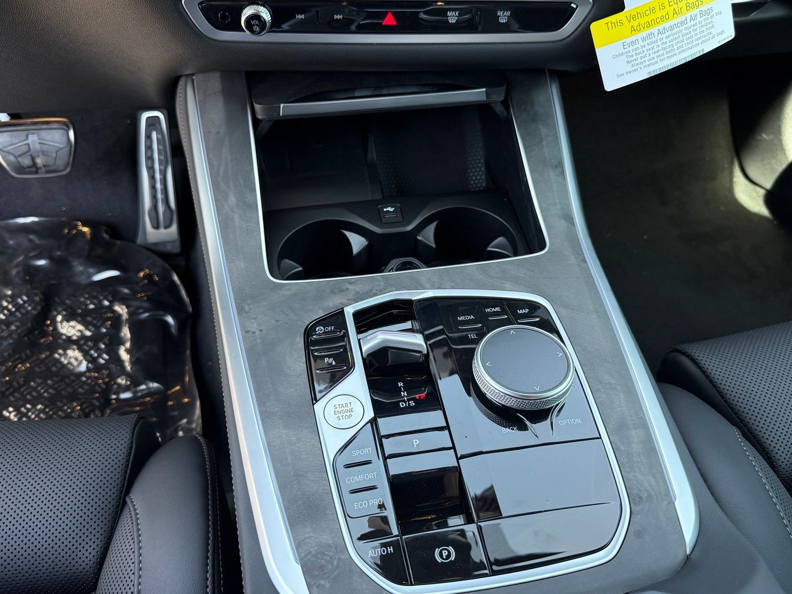 New 2026 Skyscraper Grey Metallic BMW sDrive40i image 24