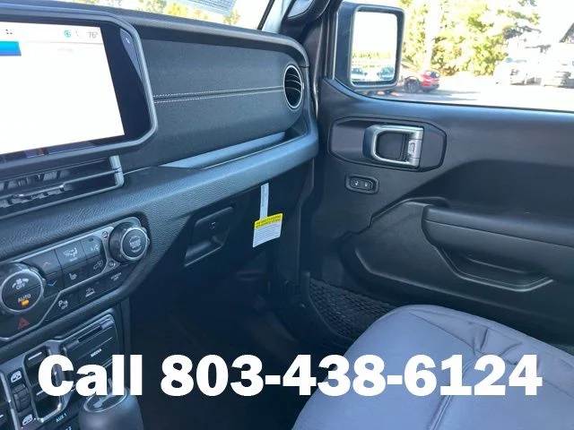 Used 2026 Granite Crystal Clearcoat Metallic Jeep Moab 392 image 26