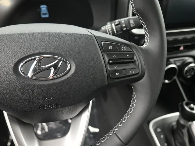 Used 2025 Blue Hyundai SEL image 20