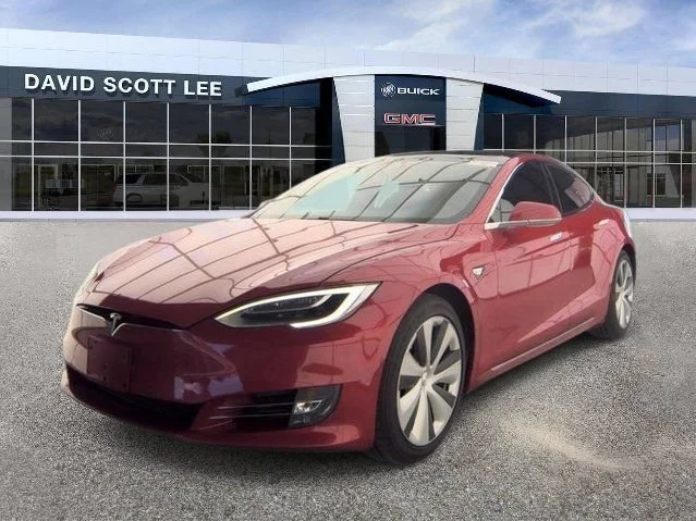 Used 2021 Red Tesla Long Range Plus image 4