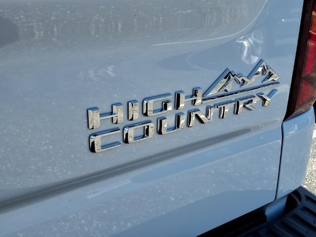 New 2026 Polar White Tricoat Chevrolet High Country image 21