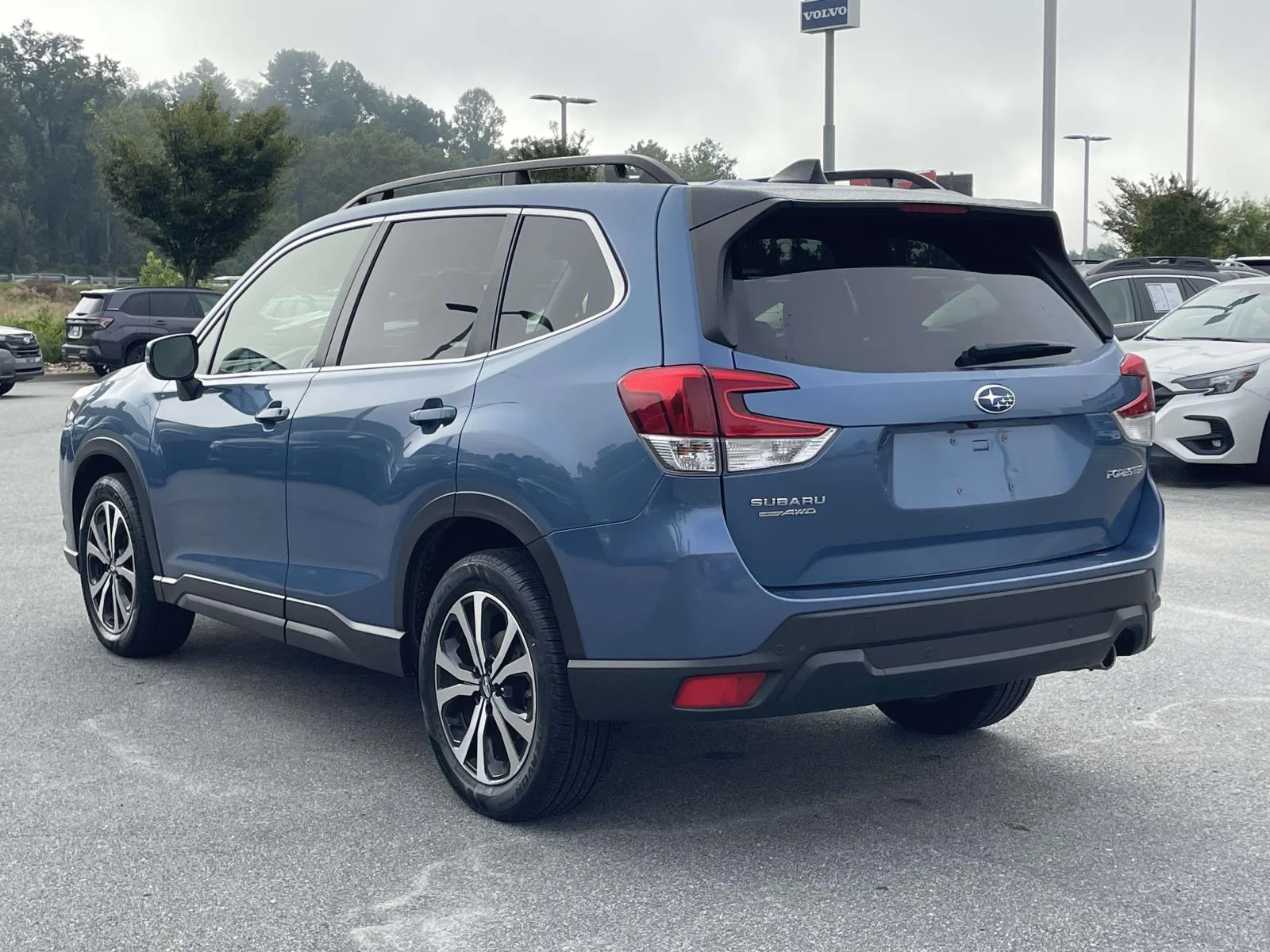 Used 2024 Horizon Blue Pearl Subaru Limited image 28